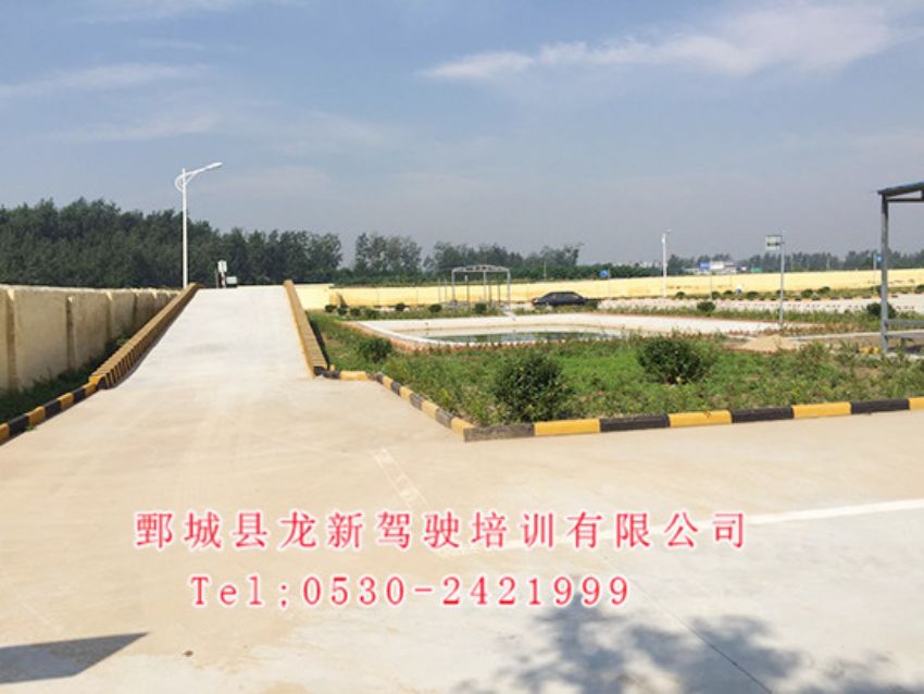 點(diǎn)擊查看詳細(xì)信息<br>標(biāo)題：校內(nèi)展示 閱讀次數(shù)：1164